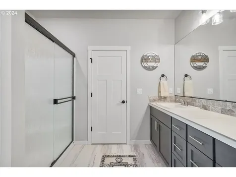 5038 Constellation Avenue NE Salem OR 97305