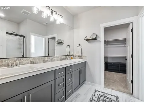 5038 Constellation Avenue NE Salem OR 97305