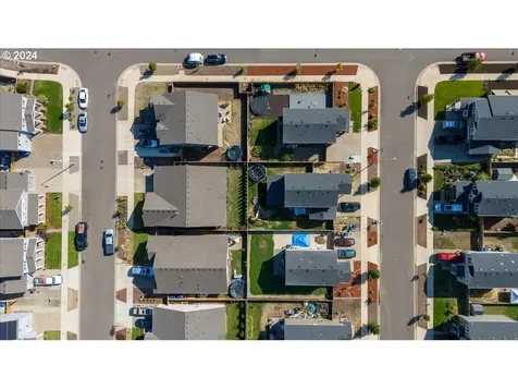 5038 Constellation Avenue NE Salem OR 97305