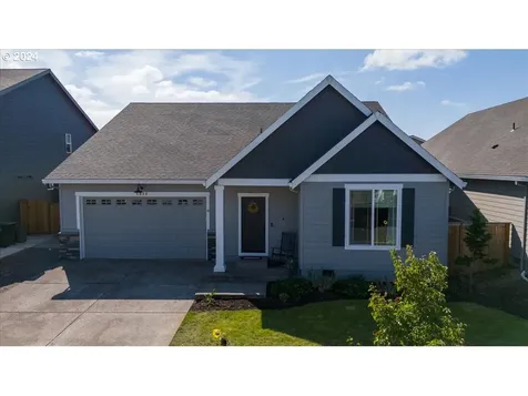 5038 Constellation Avenue NE Salem OR 97305