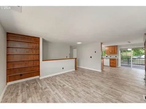 1547 Nw Rachel Avenue Roseburg OR 97471