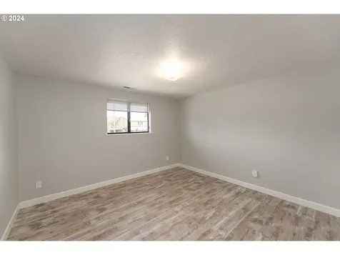 1547 Nw Rachel Avenue Roseburg OR 97471