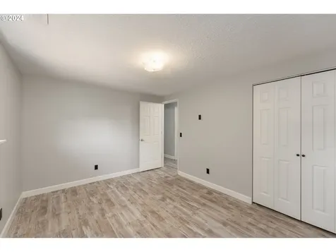 1547 Nw Rachel Avenue Roseburg OR 97471