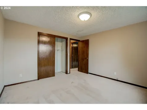 2204 Se 106th Avenue Vancouver WA 98664