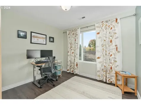 2541 N Halleck Street Portland OR 97217