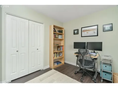 2541 N Halleck Street Portland OR 97217