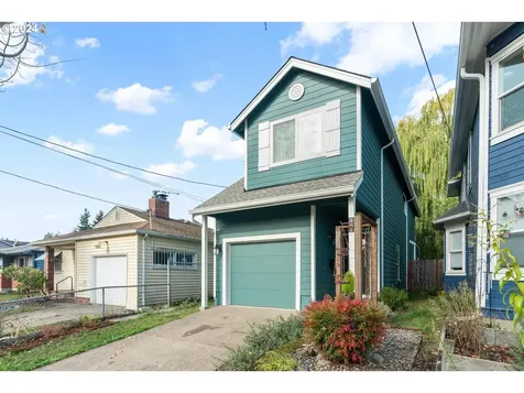 2541 N Halleck Street Portland OR 97217