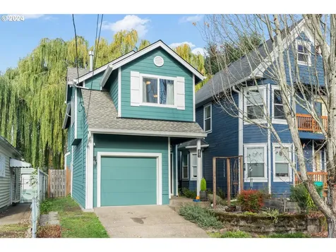 2541 N Halleck Street Portland OR 97217
