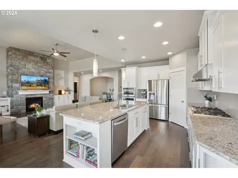 1701 S Nighthawk Road Ridgefield WA 98642