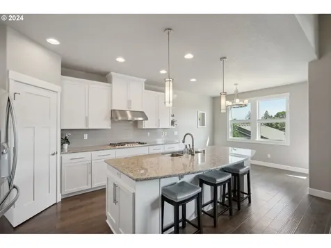 1701 S Nighthawk Road Ridgefield WA 98642