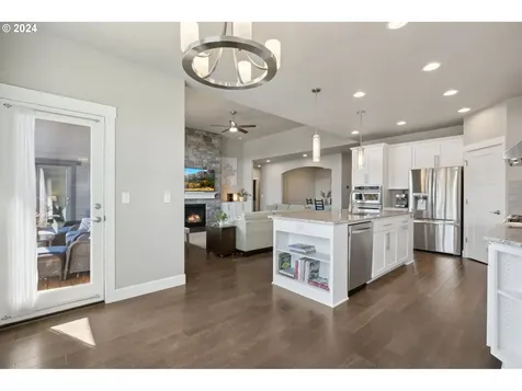1701 S Nighthawk Road Ridgefield WA 98642