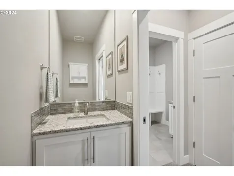 1701 S Nighthawk Road Ridgefield WA 98642