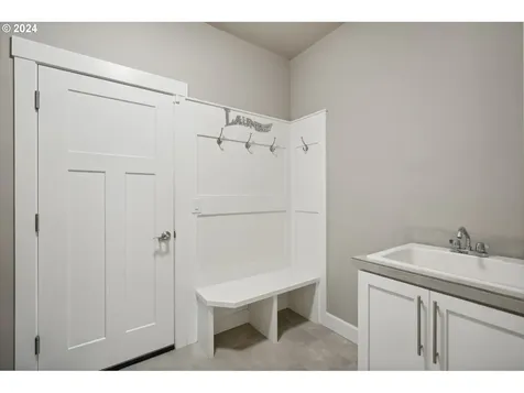 1701 S Nighthawk Road Ridgefield WA 98642