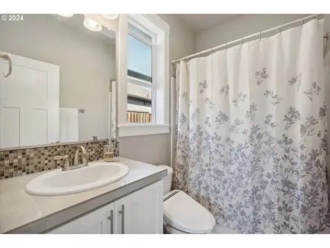 1701 S Nighthawk Road Ridgefield WA 98642
