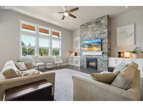 1701 S Nighthawk Road Ridgefield WA 98642