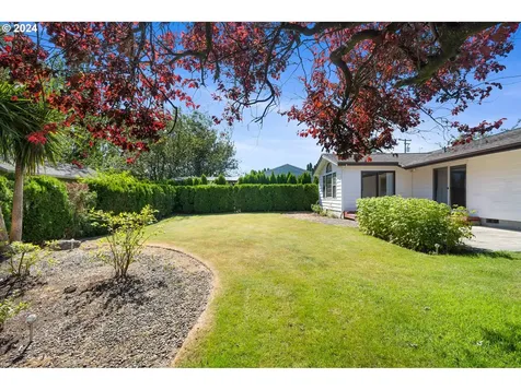 3605 Hawthorne Lane Tillamook OR 97141