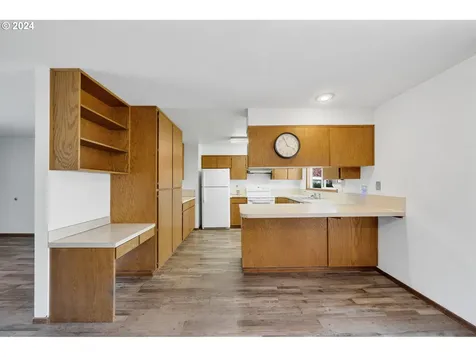 3605 Hawthorne Lane Tillamook OR 97141