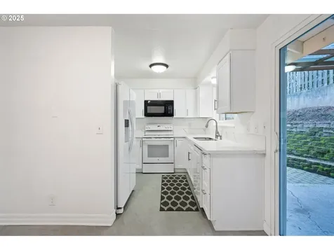 11030 SW 64th Avenue Portland OR 97219