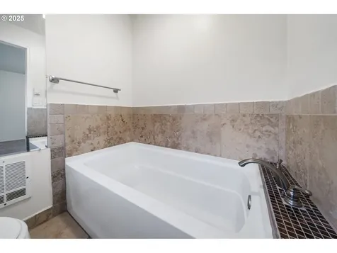 11030 SW 64th Avenue Portland OR 97219