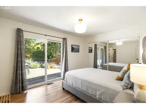 4626 Sw 53rd Avenue Portland OR 97221