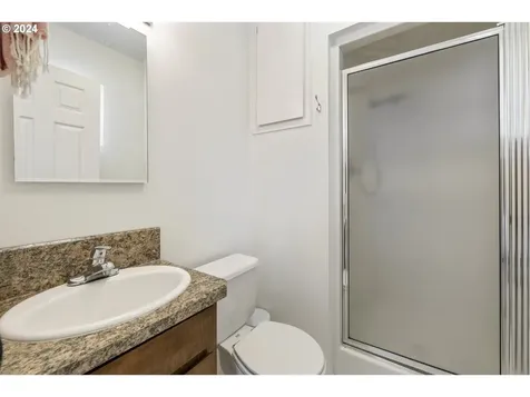 4626 Sw 53rd Avenue Portland OR 97221