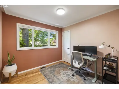 4626 Sw 53rd Avenue Portland OR 97221
