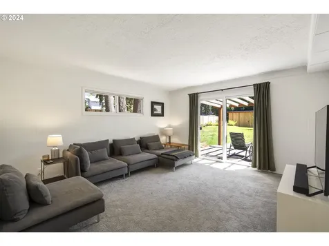 4626 Sw 53rd Avenue Portland OR 97221