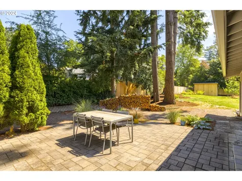 4626 Sw 53rd Avenue Portland OR 97221