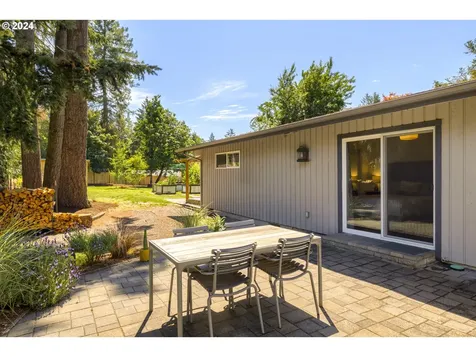 4626 Sw 53rd Avenue Portland OR 97221