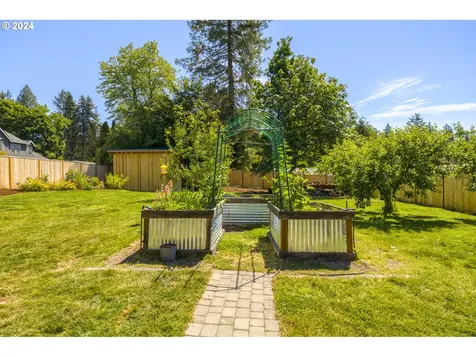 4626 Sw 53rd Avenue Portland OR 97221