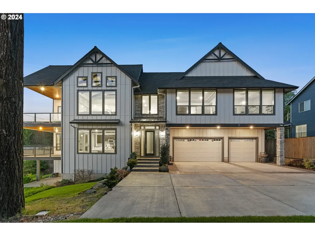 2102 Nw 71st Street Vancouver WA 98665