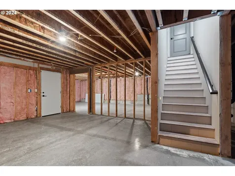 2102 Nw 71st Street Vancouver WA 98665