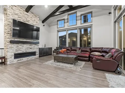 2102 Nw 71st Street Vancouver WA 98665