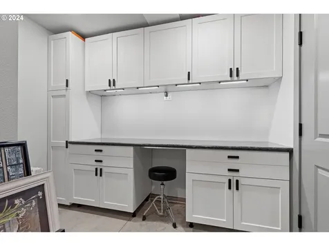 2102 Nw 71st Street Vancouver WA 98665