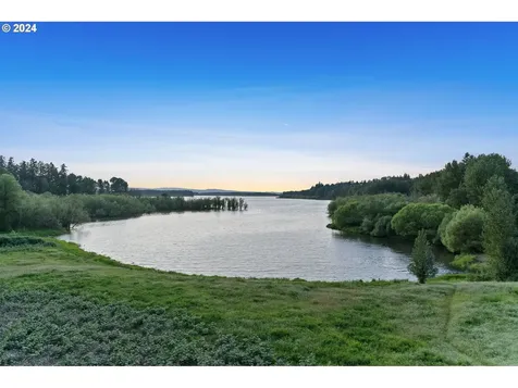 2102 Nw 71st Street Vancouver WA 98665