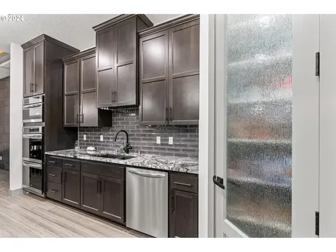 2102 Nw 71st Street Vancouver WA 98665