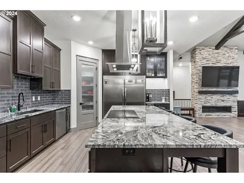 2102 Nw 71st Street Vancouver WA 98665