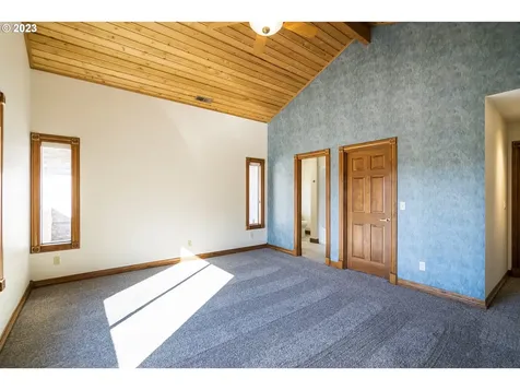 41525 SE Vista Loop Drive Sandy OR 97055