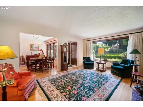 4705 Ne Ainsworth Street Portland OR 97218