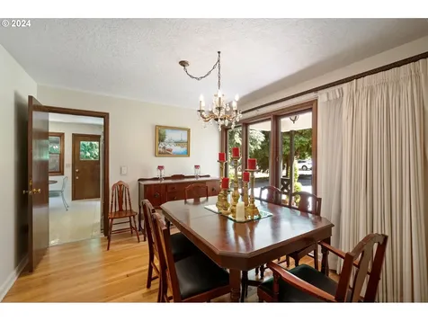 4705 Ne Ainsworth Street Portland OR 97218
