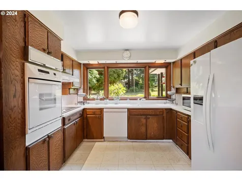 4705 Ne Ainsworth Street Portland OR 97218