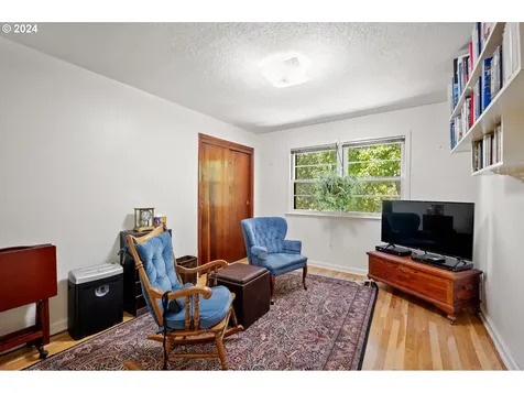4705 Ne Ainsworth Street Portland OR 97218
