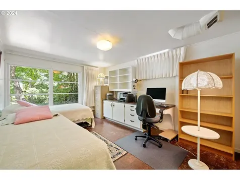 4705 Ne Ainsworth Street Portland OR 97218