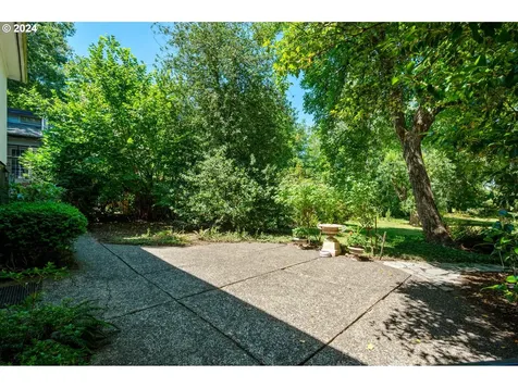 4705 Ne Ainsworth Street Portland OR 97218