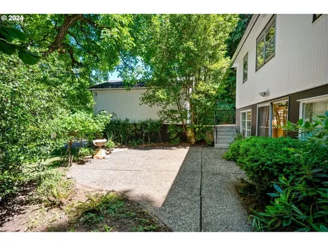 4705 Ne Ainsworth Street Portland OR 97218