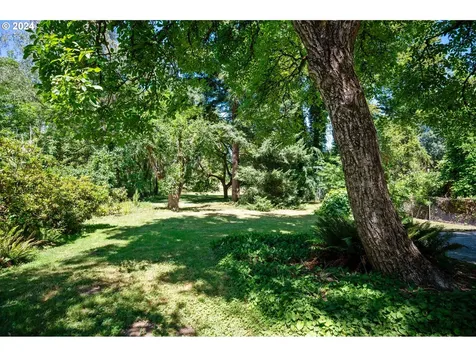 4705 Ne Ainsworth Street Portland OR 97218