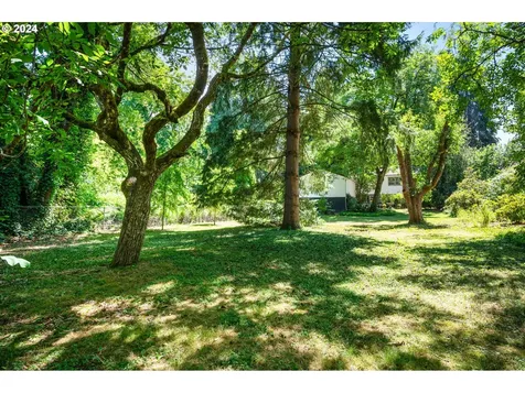4705 Ne Ainsworth Street Portland OR 97218