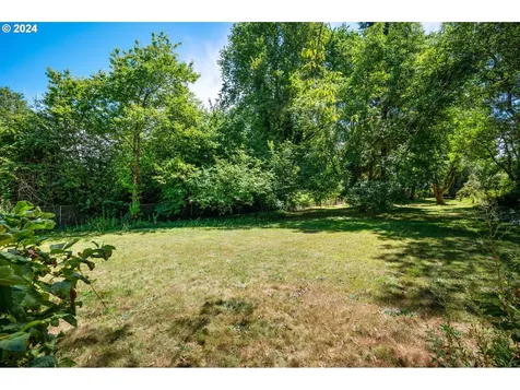 4705 Ne Ainsworth Street Portland OR 97218