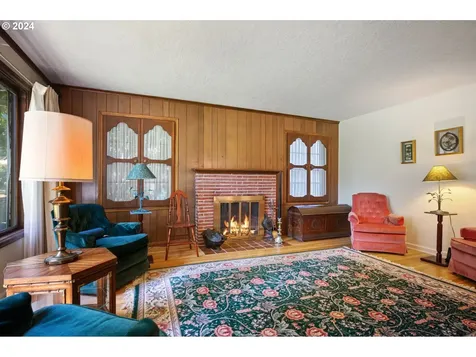 4705 Ne Ainsworth Street Portland OR 97218
