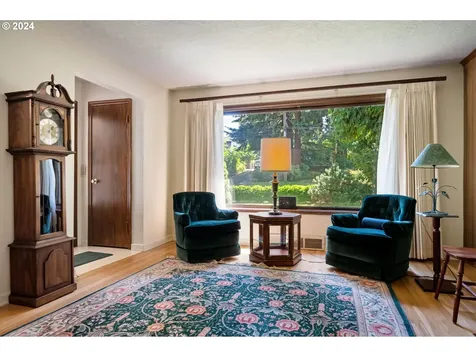 4705 Ne Ainsworth Street Portland OR 97218